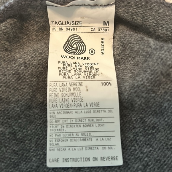 SISLEY pure wool turtleneck. - Picture 5 of 5